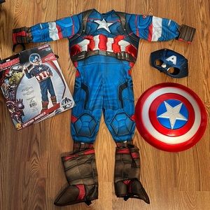 Captain America Costume with FREE Shield, size 3-4 years